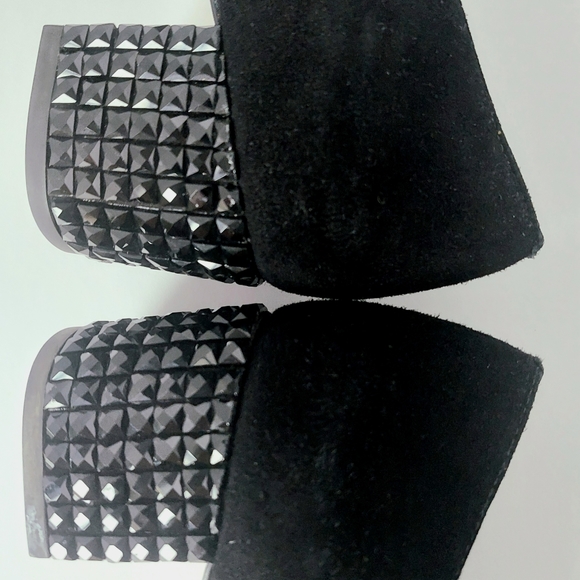 EUC Michael Kors Arabella Blk Suede Block Kitten Jeweled Heel Dress Pumps Size 7 - Picture 5 of 6